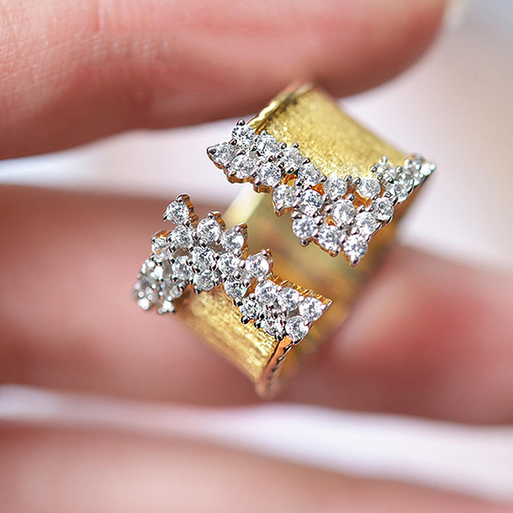 SPARKLE ALLURE GOLD RING