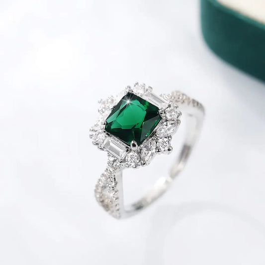 EMERALD AURA RING