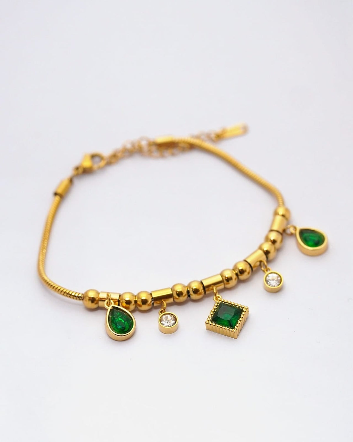 EMERALD CHARM CHAIN 18K BRACELET