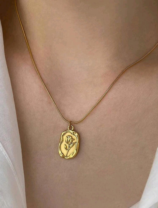GLODEN MUSE NECKLACE