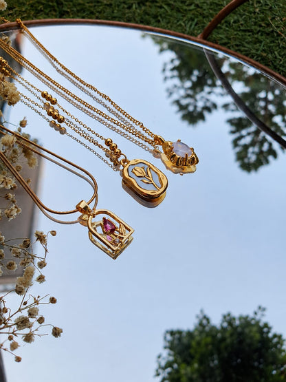 TULIP BLOOM NECKLACE
