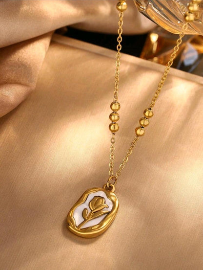 GOLDEN BLOOM NECKLACE
