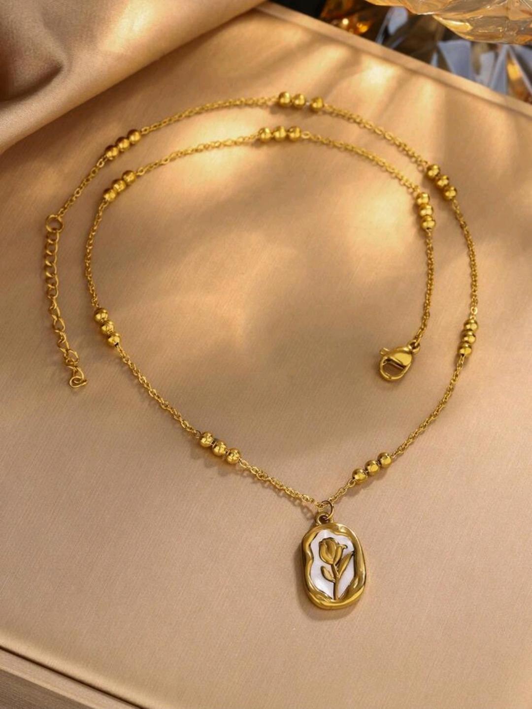 GOLDEN BLOOM NECKLACE