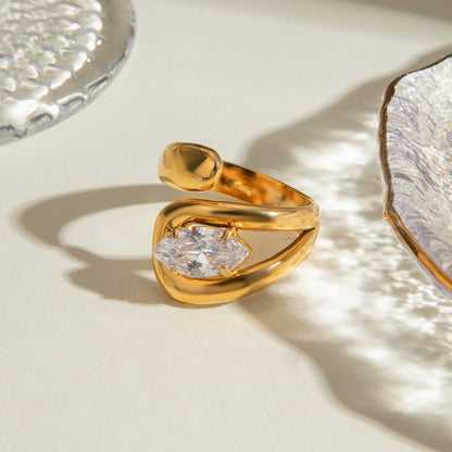 PEARL AND GOLD RING