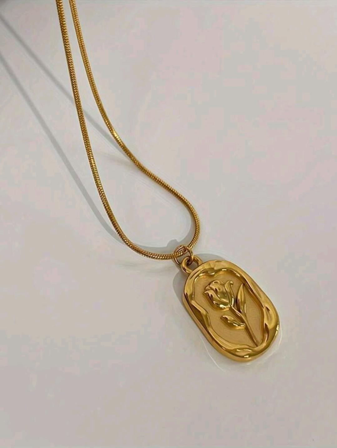 GLODEN MUSE NECKLACE