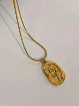 GLODEN MUSE NECKLACE