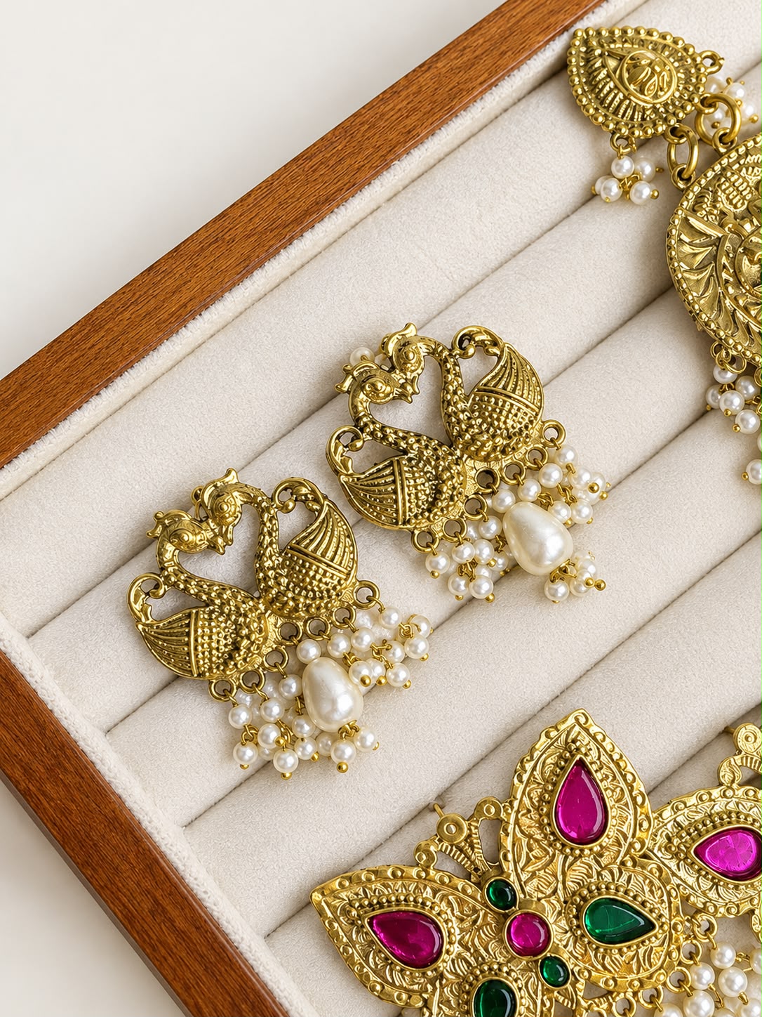 Frost Afghani earring